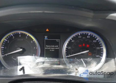 2019 Toyota Highlander Xle z USA, uszkodzony, nr VIN 5TDKZRFH3KS353087